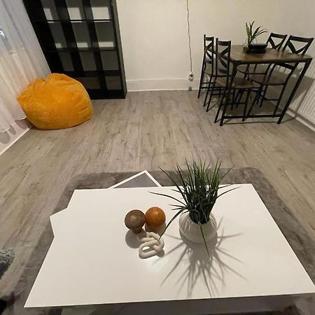 Spacious 2 Bedroom On Tower Bridge Londres Exterior foto